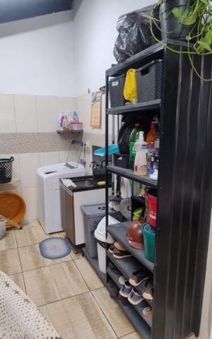 Casa à venda com 110m², 2 quartos e 2 vagasÁrea de serviço