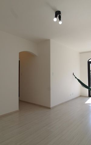 Apartamento para alugar com 70m², 2 quartos e 2 vagasSala