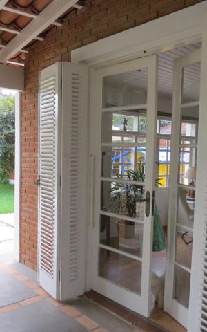 Casa à venda com 665m², 3 quartos e 5 vagas Casa à venda com 665m², 3 quartos e 5 vagasÁrea externa