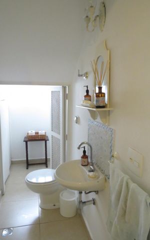 Casa à venda com 665m², 3 quartos e 5 vagas Casa à venda com 665m², 3 quartos e 5 vagasQuarto