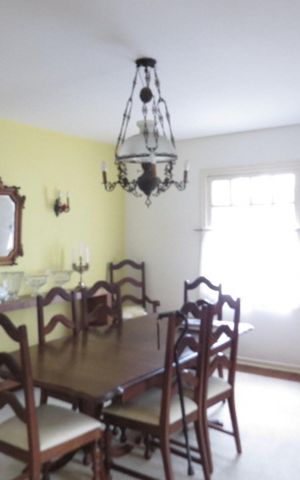 Casa à venda com 665m², 3 quartos e 5 vagas Casa à venda com 665m², 3 quartos e 5 vagasSala
