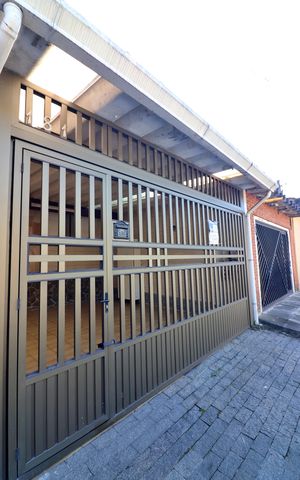 Casa à venda com 110m², 2 quartos e 1 vagaFachada