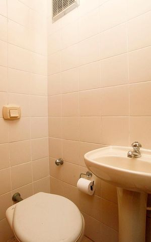 Apartamento à venda com 180m², 4 quartos e 3 vagasBanheiro 4 Serviço