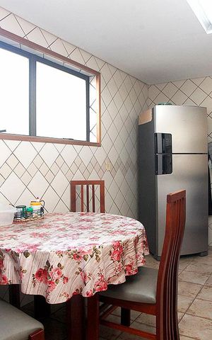 Apartamento à venda com 180m², 4 quartos e 3 vagasCozinha