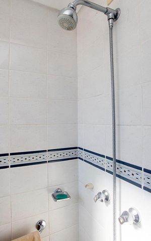 Apartamento à venda com 180m², 4 quartos e 3 vagasBanheiro 2