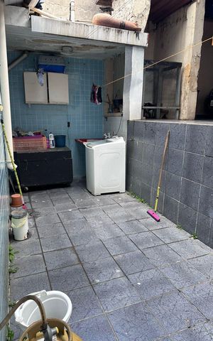 Casa à venda com 200m², 2 quartos e 5 vagas Casa à venda com 200m², 2 quartos e 5 vagasÁrea de serviço