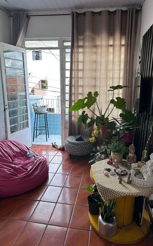 Casa à venda com 200m², 2 quartos e 5 vagas Casa à venda com 200m², 2 quartos e 5 vagasSala