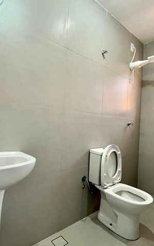 Casa para alugar com 184m², 3 quartos e 3 vagas Casa para alugar com 184m², 3 quartos e 3 vagasBanheiro da Suíte 1