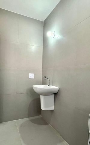 Casa para alugar com 184m², 3 quartos e 3 vagas Casa para alugar com 184m², 3 quartos e 3 vagasBanheiro da Suíte 1