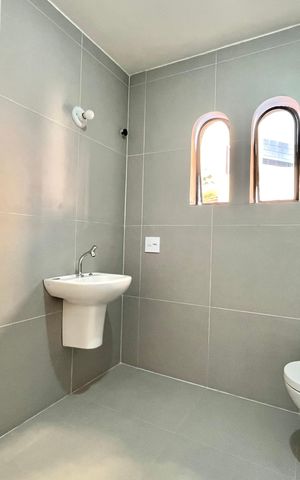 Casa para alugar com 184m², 3 quartos e 3 vagas Casa para alugar com 184m², 3 quartos e 3 vagasBanheiro da Suíte 2