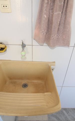 Apartamento à venda com 74m², 3 quartos e 1 vagaÁrea de Serviço