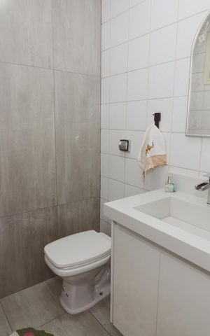Apartamento à venda com 153m², 4 quartos e 2 vagas Apartamento à venda com 153m², 4 quartos e 2 vagasLavabo