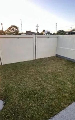 Casa de condomínio para alugar com 70m², 2 quartos e 2 vagas