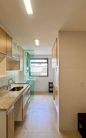 Apartamento à venda com 192m², 3 quartos e 2 vagas Apartamento à venda com 192m², 3 quartos e 2 vagasCozinha