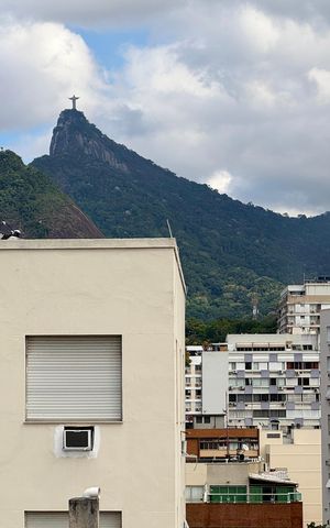 Apartamento à venda com 192m², 3 quartos e 2 vagas Apartamento à venda com 192m², 3 quartos e 2 vagasVaranda da Sala