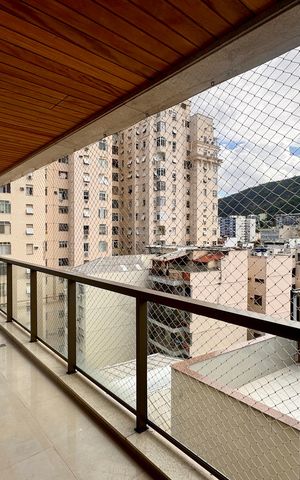 Apartamento à venda com 192m², 3 quartos e 2 vagas Apartamento à venda com 192m², 3 quartos e 2 vagasVaranda da Sala