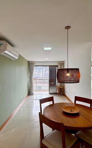 Apartamento à venda com 192m², 3 quartos e 2 vagas Apartamento à venda com 192m², 3 quartos e 2 vagasSala