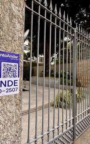 Apartamento à venda com 192m², 3 quartos e 2 vagas Apartamento à venda com 192m², 3 quartos e 2 vagasPlaca