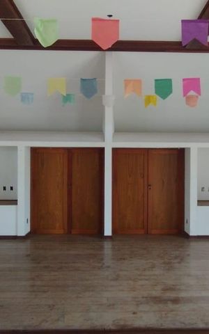 Casa à venda com 1100m², 3 quartos e 2 vagas Casa à venda com 1100m², 3 quartos e 2 vagasÁrea externa