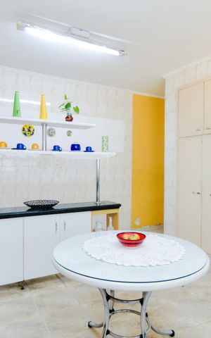 Casa à venda com 250m², 3 quartos e 6 vagasCozinha