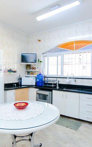 Casa à venda com 250m², 3 quartos e 6 vagasCozinha