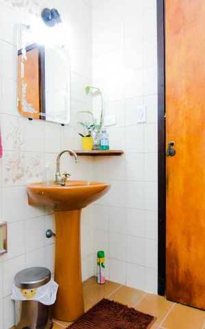 Casa à venda com 250m², 3 quartos e 6 vagasBanheiro Social