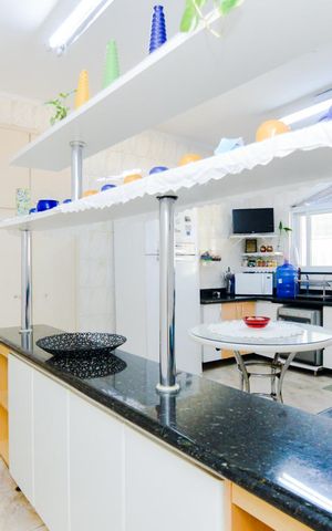 Casa à venda com 250m², 3 quartos e 6 vagasCozinha