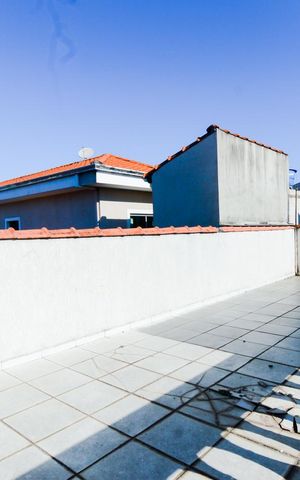 Casa à venda com 250m², 3 quartos e 6 vagasVaranda 