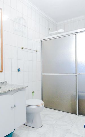 Casa à venda com 250m², 3 quartos e 6 vagasBanheiro da Suíte 3