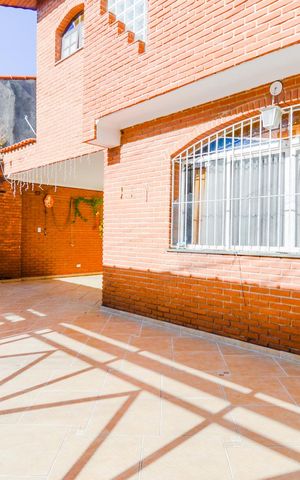 Casa à venda com 250m², 3 quartos e 6 vagasGaragem