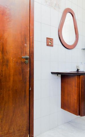 Casa à venda com 250m², 3 quartos e 6 vagasBanheiro da Suíte 2