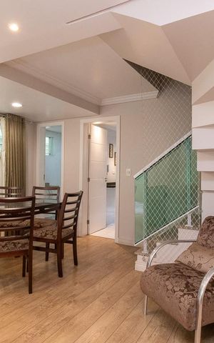 Casa à venda com 141m², 3 quartos e 1 vaga Casa à venda com 141m², 3 quartos e 1 vagaSala