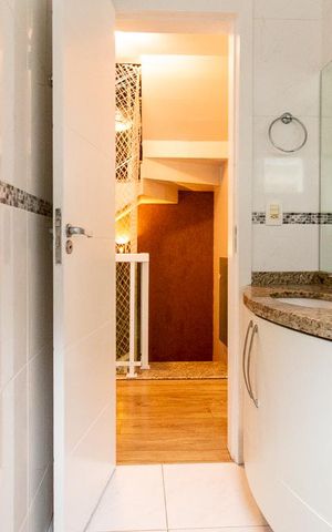 Casa à venda com 141m², 3 quartos e 1 vaga