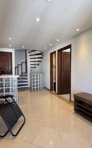 Apartamento à venda com 125m², 2 quartos e 1 vaga Apartamento à venda com 125m², 2 quartos e 1 vagaSala