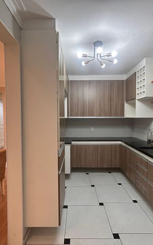Casa à venda com 165m², 3 quartos e 2 vagasCozinha 