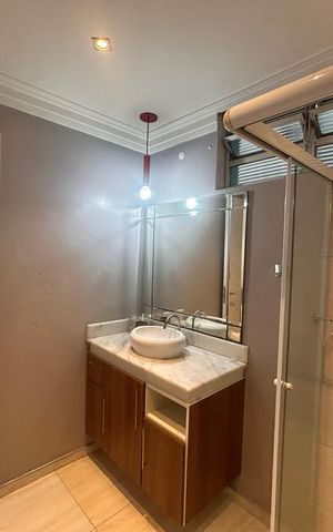 Casa à venda com 165m², 3 quartos e 2 vagasBanheiro social 