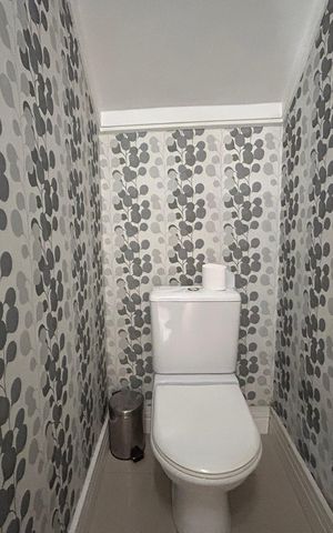 Casa à venda com 165m², 3 quartos e 2 vagasLavabo 