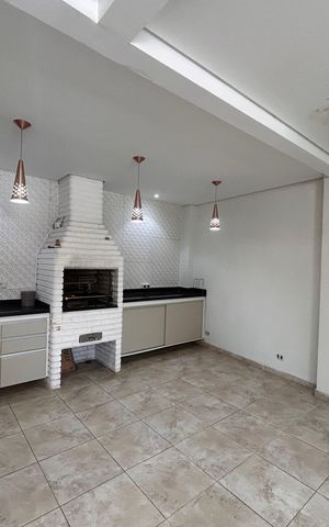 Casa à venda com 165m², 3 quartos e 2 vagasChurrasqueira