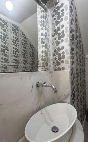 Casa à venda com 165m², 3 quartos e 2 vagasLavabo 