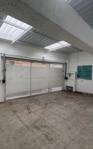 Casa à venda com 165m², 3 quartos e 2 vagasGaragem 