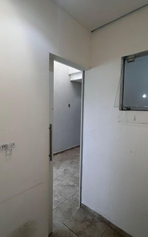 Casa à venda com 165m², 3 quartos e 2 vagasQuarto de Serviço