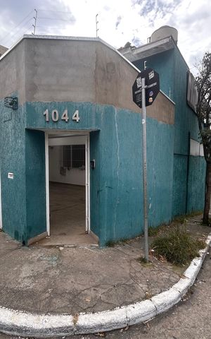 Casa à venda com 165m², 3 quartos e 2 vagasFachada