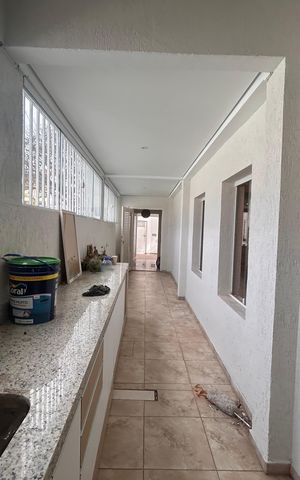 Casa à venda com 165m², 3 quartos e 2 vagasÁrea de Serviço