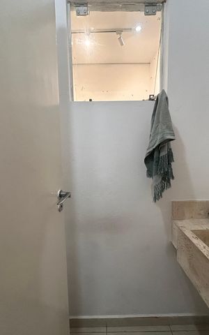 Casa à venda com 165m², 3 quartos e 2 vagasBanheiro de serviço