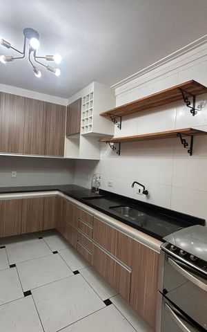 Casa à venda com 165m², 3 quartos e 2 vagasCozinha 
