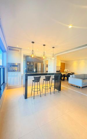 Apartamento para alugar com 122m², 3 quartos e 2 vagas