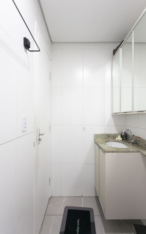 Apartamento à venda com 49m², 2 quartos e 1 vaga Apartamento à venda com 49m², 2 quartos e 1 vagaBanheiro