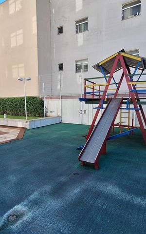 Apartamento à venda com 76m², 3 quartos e 1 vaga Apartamento à venda com 76m², 3 quartos e 1 vagaÁrea comum - Playground