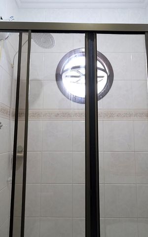 Casa à venda com 160m², 3 quartos e 2 vagas Casa à venda com 160m², 3 quartos e 2 vagasBanheiro 2