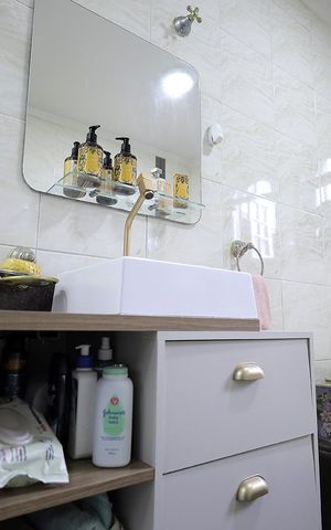Casa à venda com 160m², 3 quartos e 2 vagas Casa à venda com 160m², 3 quartos e 2 vagasBanheiro Suíte
